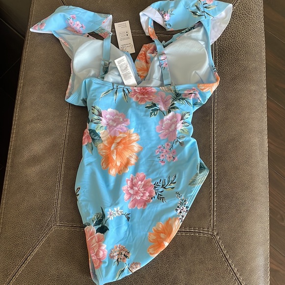 COPY - New With Tags Floral Ruffled Belted Plunge One Piece - Picture 6 of 7